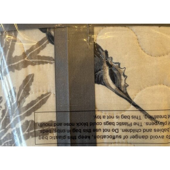 Madison Park Oversized Quilted Throw Blanket 60 x 70 Cream Blue Seashell Coastal - Picture 5 of 6